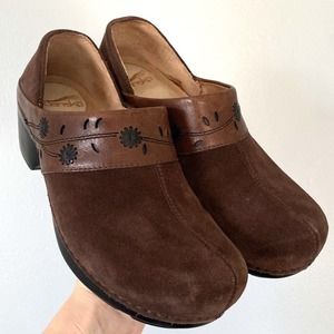 Dansko Clogs Womens Size 39 (U.S 8.5-9) Espresso Summer Suede Floral Slip-on